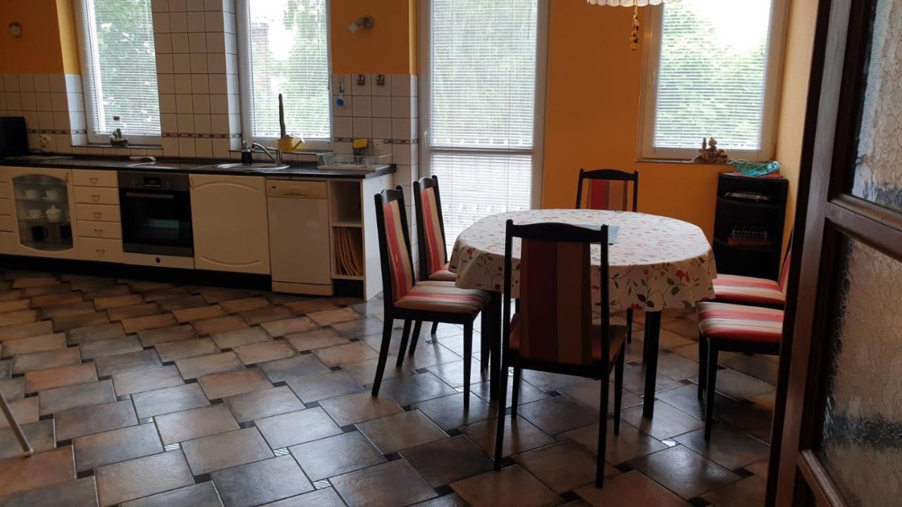 Ilona Apartmanok บาลาตงโบกลาร์ ภายนอก รูปภาพ