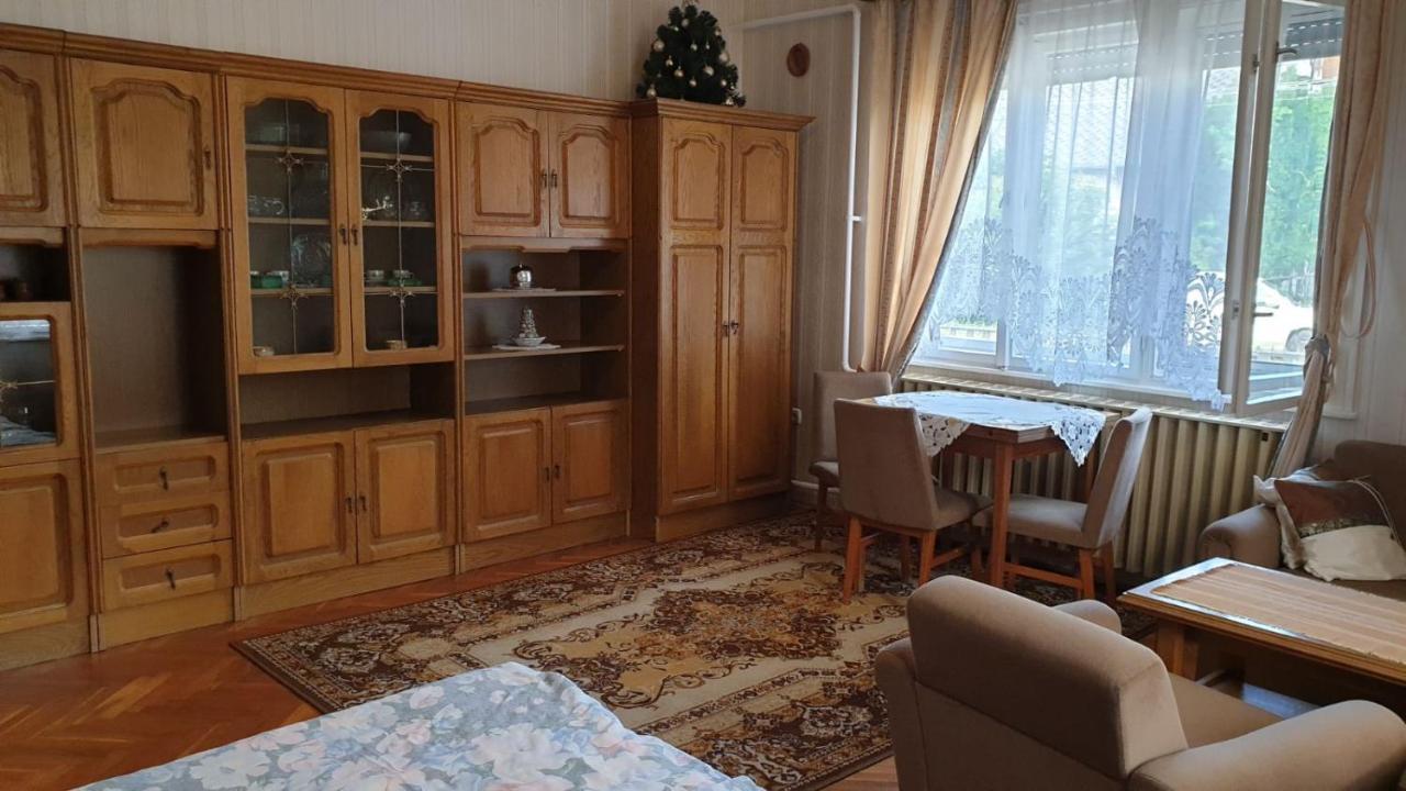 Ilona Apartmanok บาลาตงโบกลาร์ ภายนอก รูปภาพ