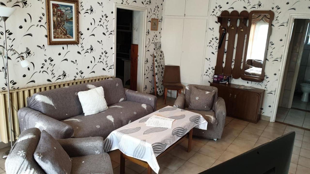 Ilona Apartmanok บาลาตงโบกลาร์ ภายนอก รูปภาพ